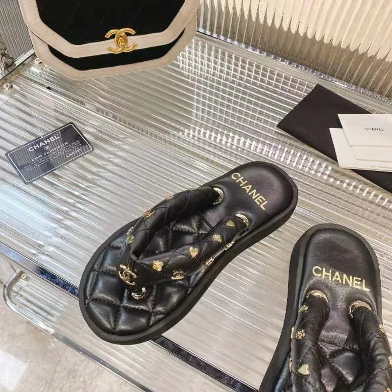 👟👟Ex-factory price 400👟👟 CHANEL 2022SS C Jia Xiaoxiang new summer bread slippers flip-flops flip-flops beach sandals original 7100 purchase development production Xiaoxiang 2023 summer hot style bread slippers irresistibly cute! The color of macarons and ice cream combined with the chubby figure is like stepping on bread or clouds ☁️Super strong wrapping feeling! Fabric: Original customized super soft sheepskin Lining: Original customized super soft sheepskin Sole: Exclusive molded ultra-light foam outsole Sole thickness: 2CM Size: 35-40